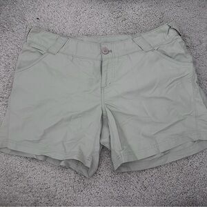 Columbia Women's Light Gray Cargo Shorts